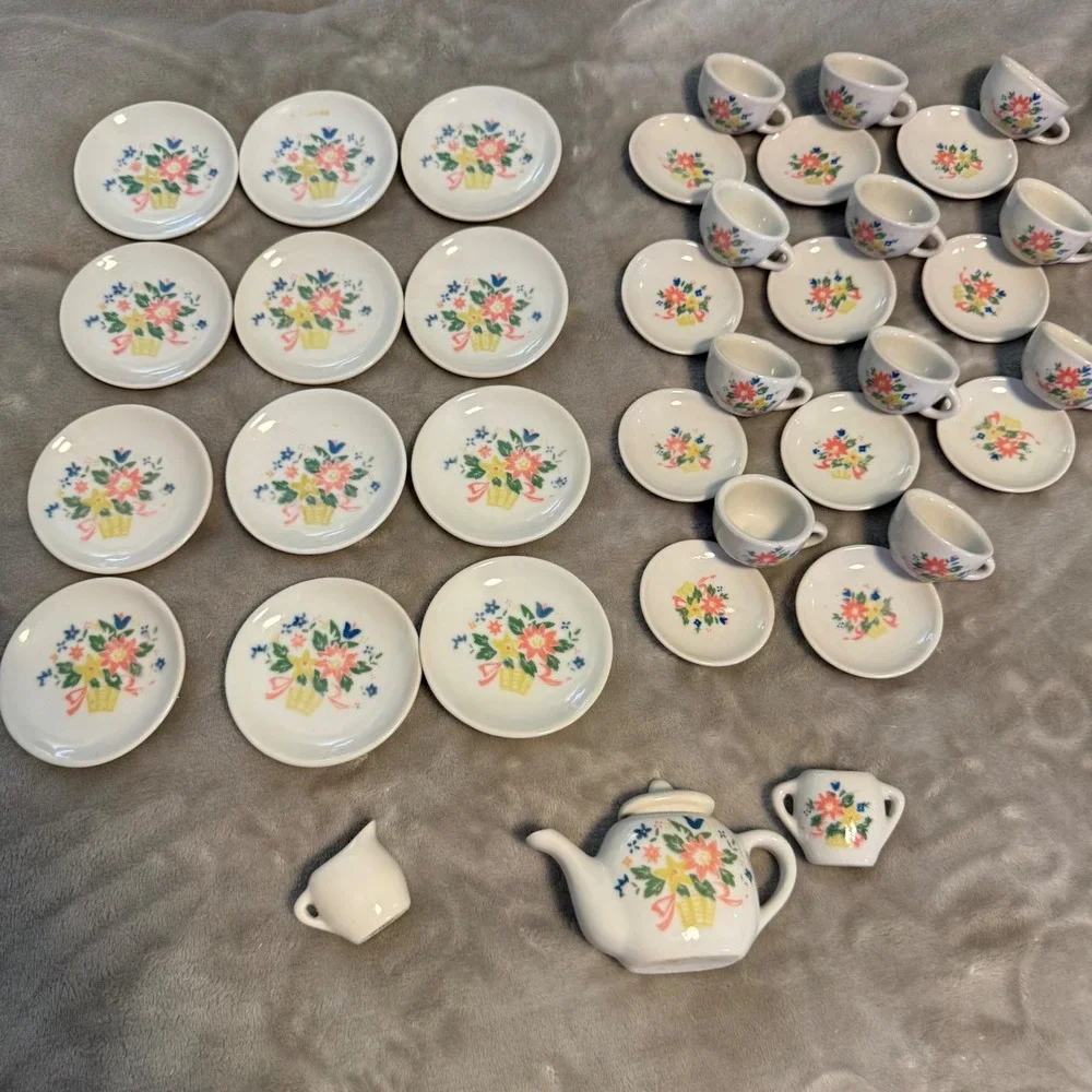 Vintage Miniature Floral‎ Tea Set 35 Pieces Cottagecore Display